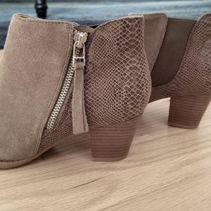 Vionic Booties